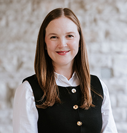 Jenna's headshot.jpg