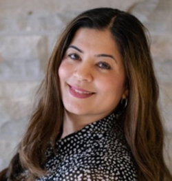 Jassamine's headshot.jpg